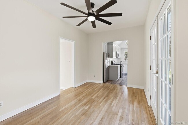 Building Photo - 1936 Longvue St