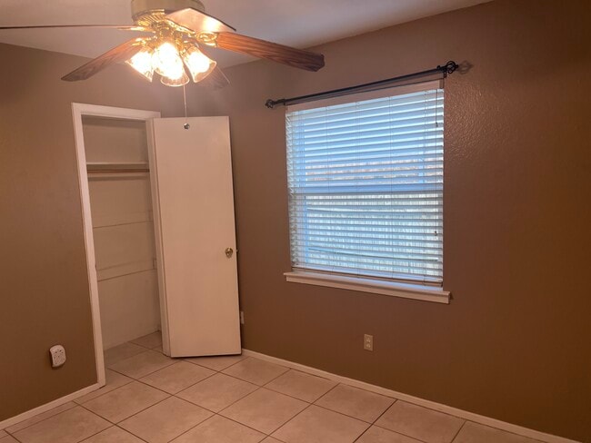 Building Photo - 312 Spring Branch Ln