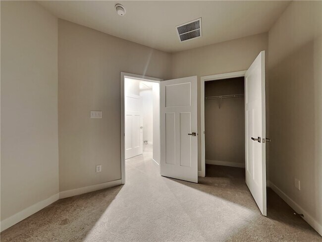 Building Photo - 4608 Spruce Rd
