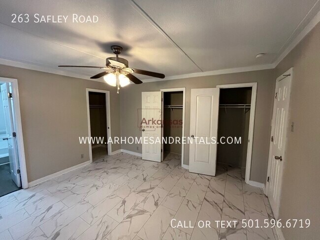 Building Photo - 263 Safley Rd