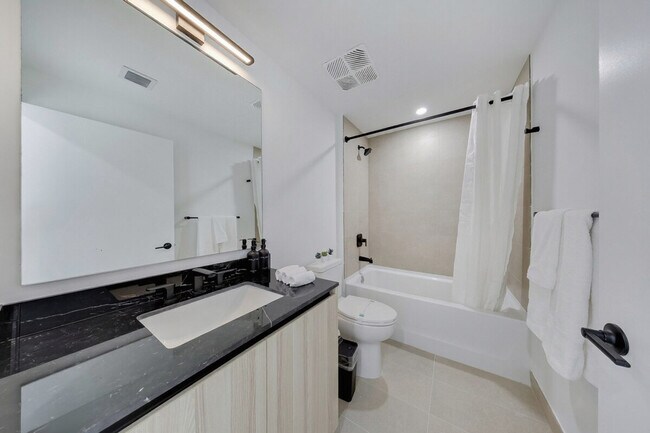 Building Photo - 36 NE 2nd St