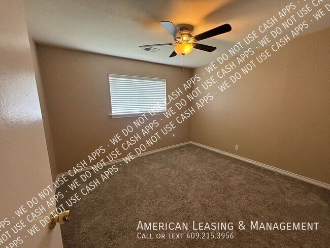 Building Photo - 4417 Willowglen St