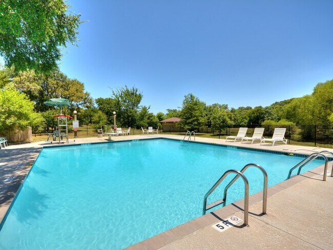 Building Photo - 4302 Twisted Tree Dr