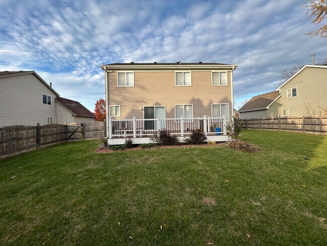 Building Photo - 3161 Hopewell Dr