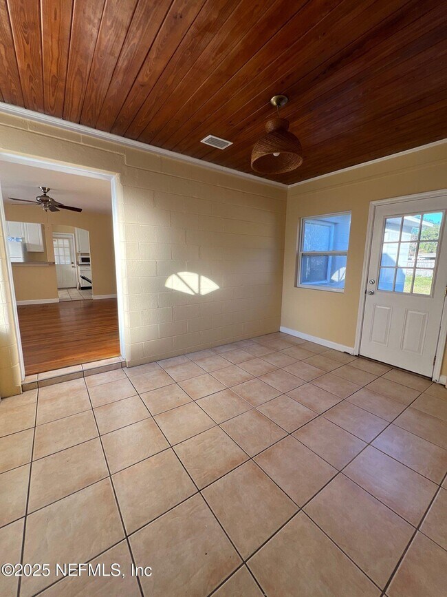 Building Photo - 1359 Stimson St