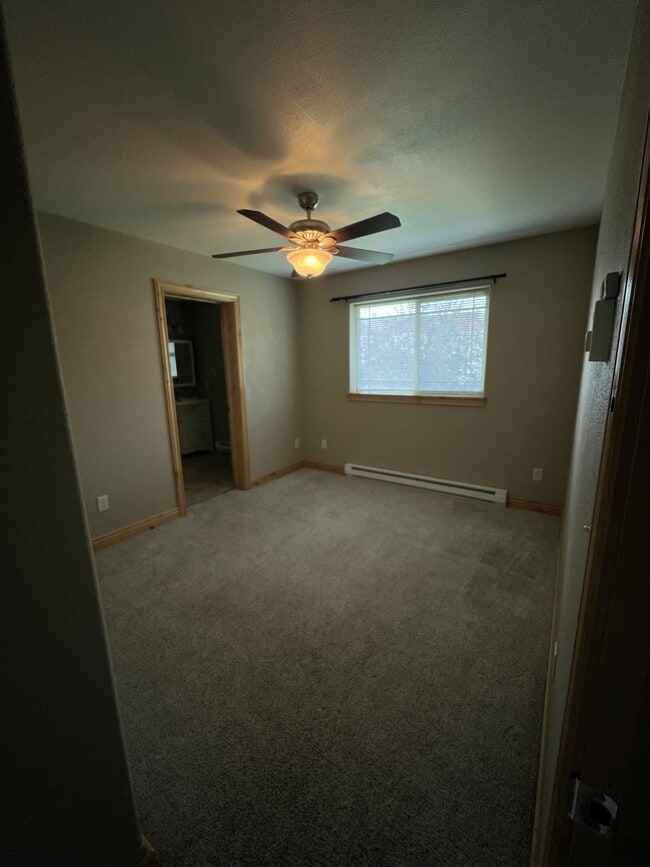 Building Photo - 718 Sonoma Dr