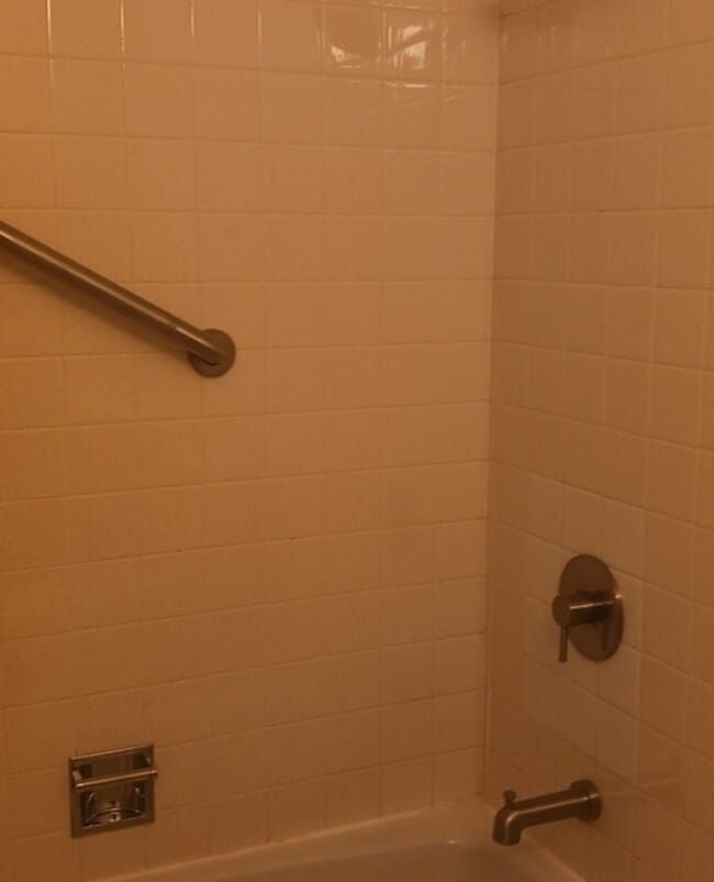 Building Photo - 8801 W Golf Rd