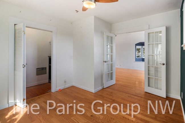 Building Photo - Adorable 3br, 2ba West Seattle Remodel * B...