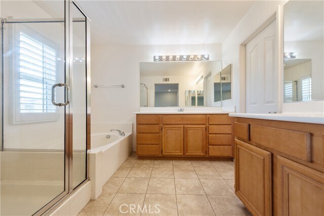 Building Photo - 22 Moonstone