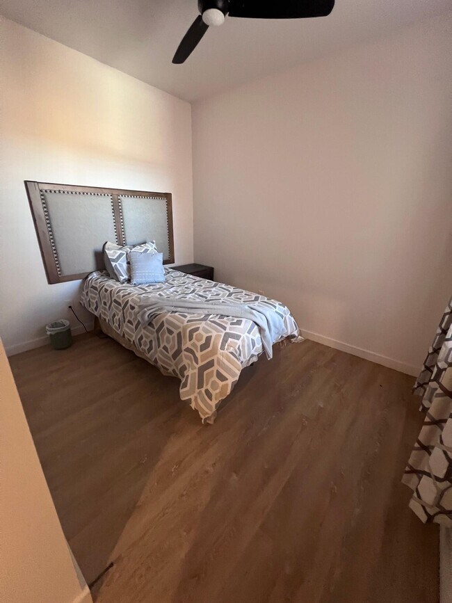 Building Photo - 5805 Virginia Ave