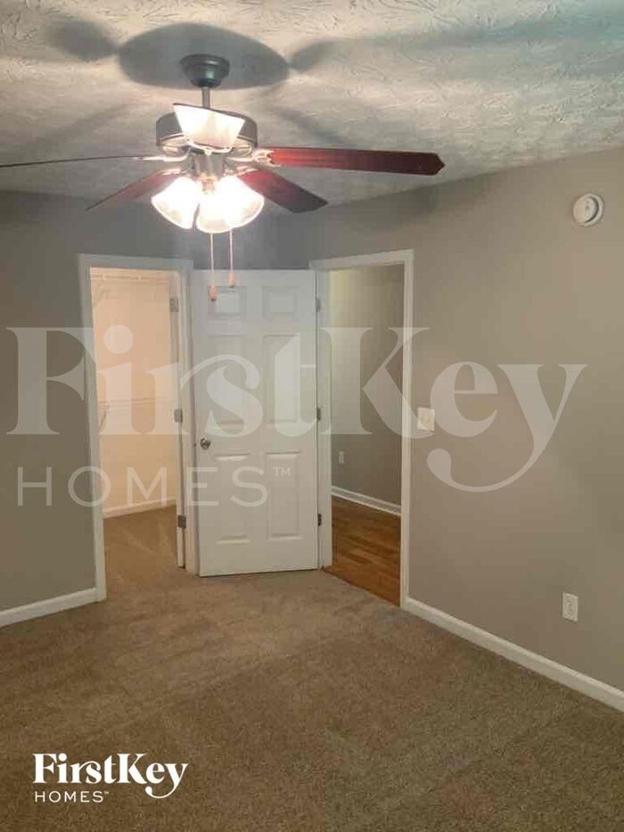 Building Photo - 130 Cobblestone Dr