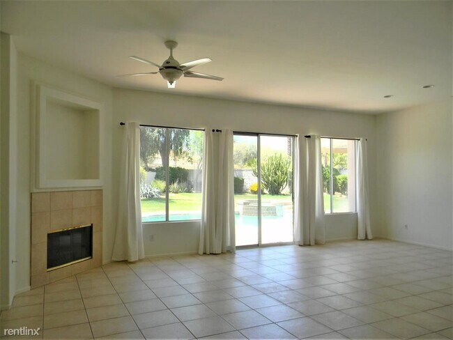 Building Photo - 3 br, 2 bath House - 44235 Yucca Dr