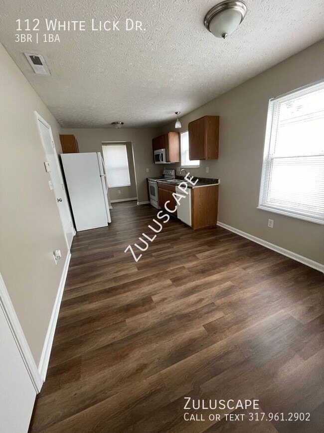 Building Photo - 112 White Lick Dr