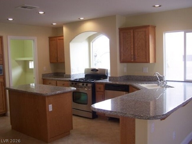 Building Photo - 10866 Dornoch Castle St