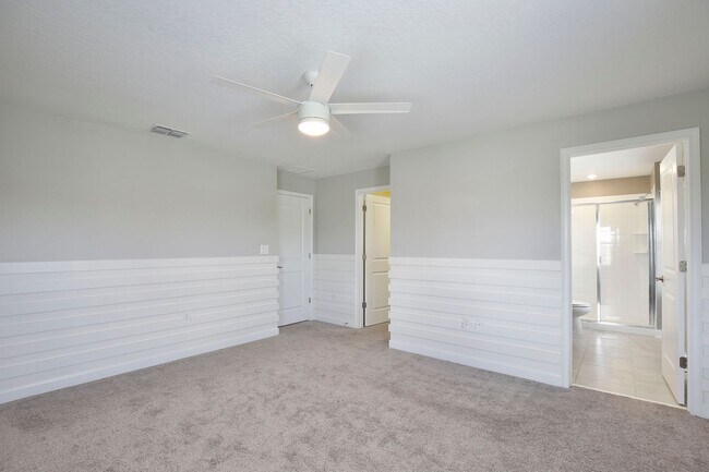 Building Photo - Former Model Townhome for Rent – Winter Ga...