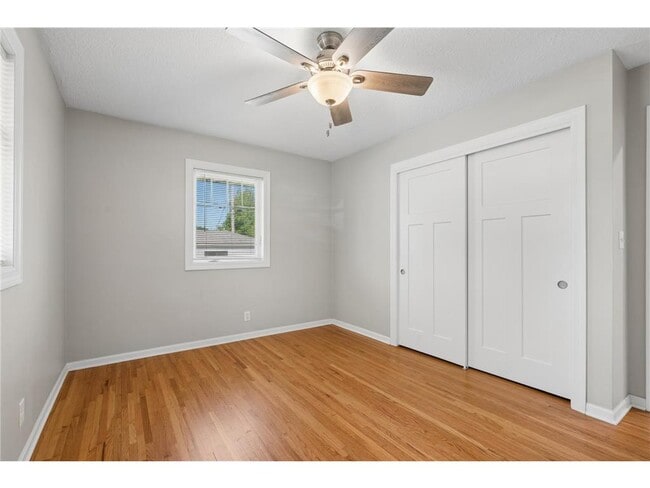 Building Photo - 3100 W 55th St