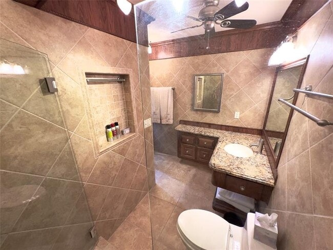 Building Photo - 1 Las Olas Cir