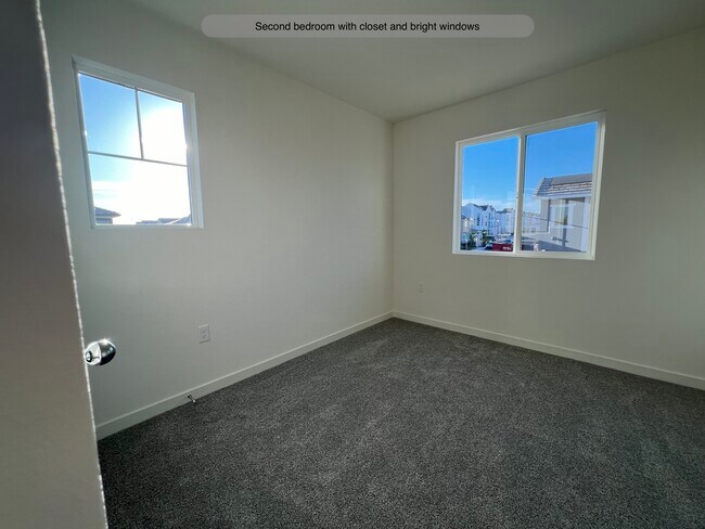 Building Photo - 5632 Molino Cir