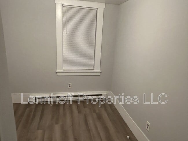 Building Photo - 145 Water St