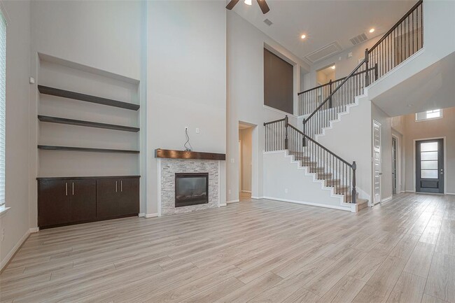 Building Photo - 15727 Ballater Ridge Ln