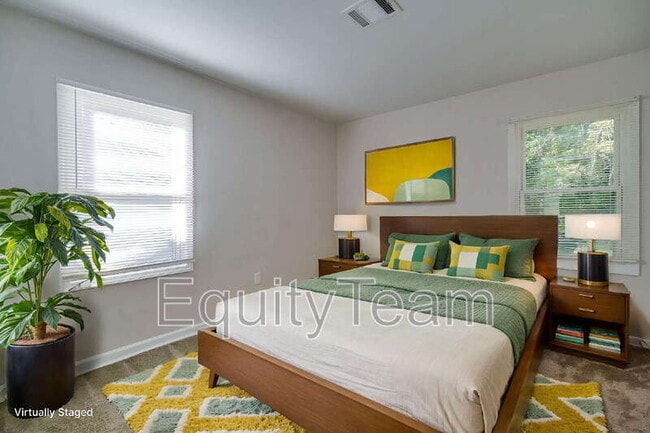 Building Photo - 9751 Marino Dr