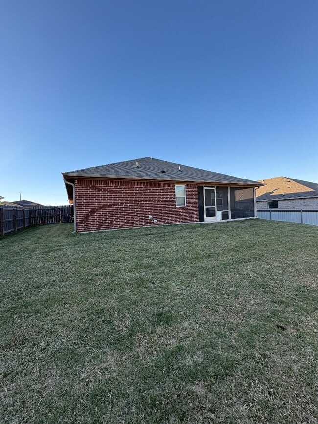 Building Photo - 6708 Oliver Loving Dr