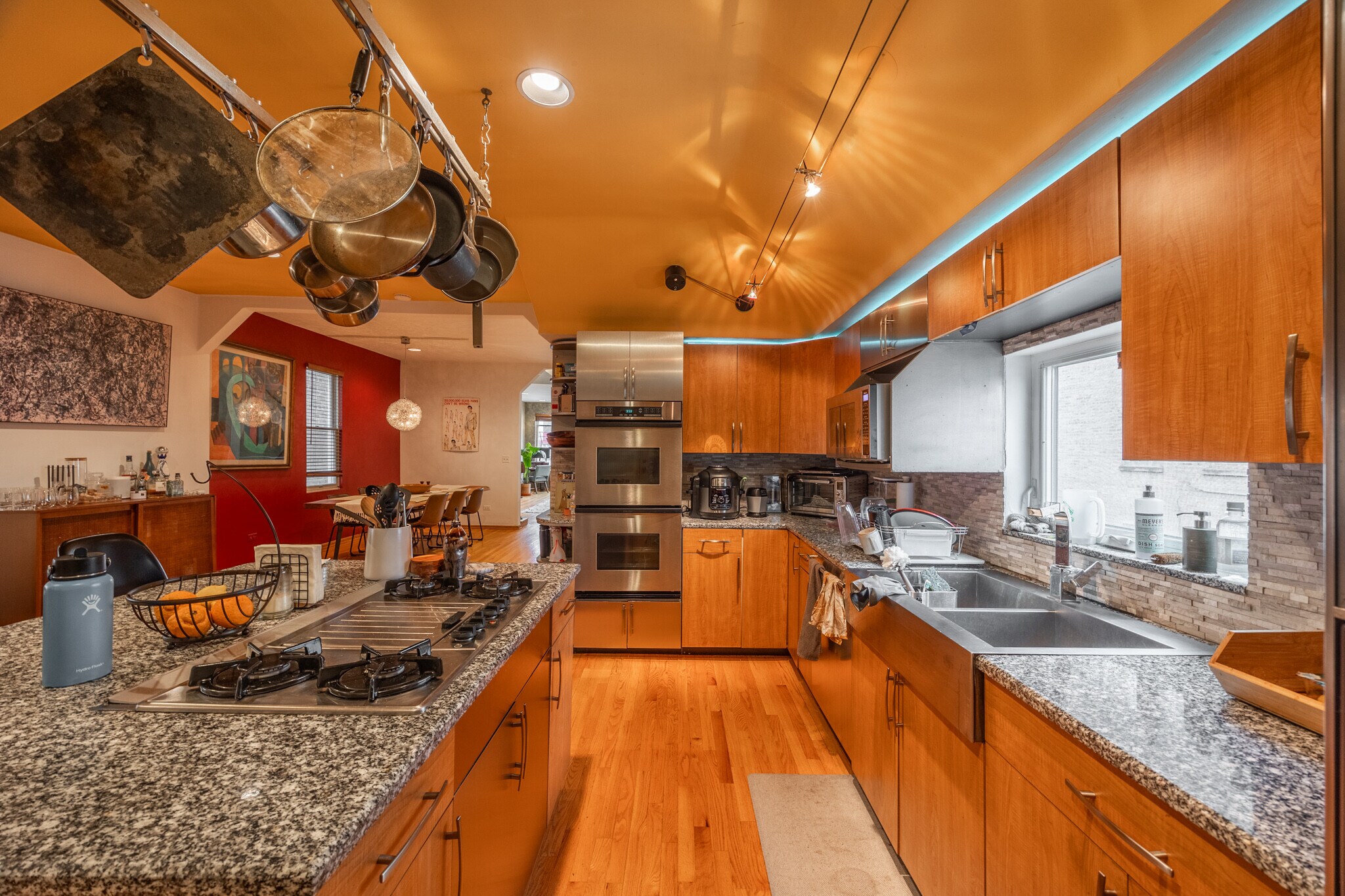 Building Photo - 1220 W Augusta Blvd