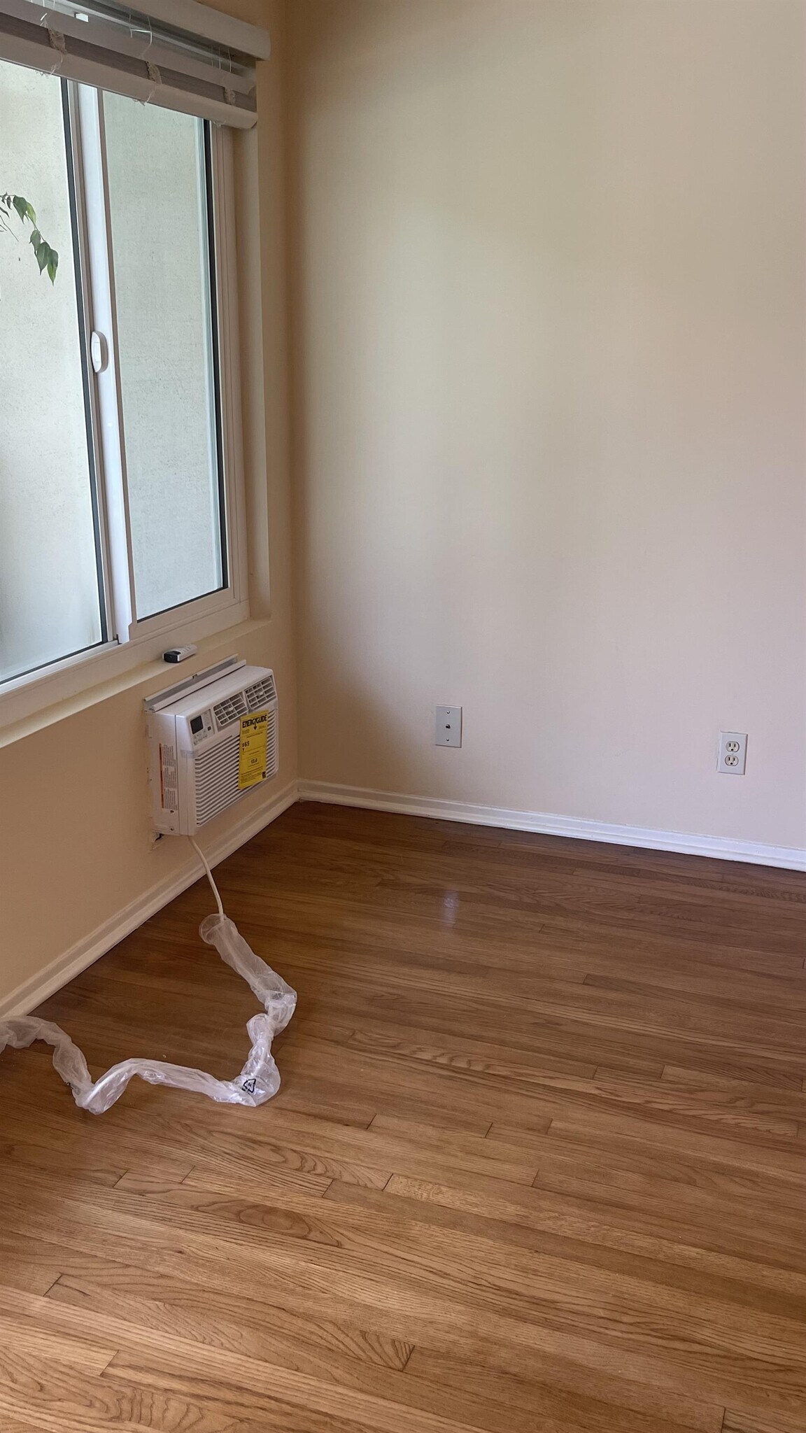 Building Photo - 3355 Manning Ave