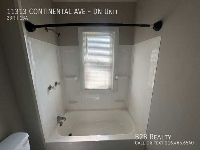 Building Photo - 11313 Continental Ave