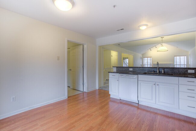 Building Photo - 28471 Carlton Way Dr