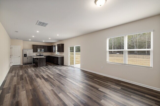 Building Photo - 3 Bedrooms, 2.5 Bathrooms, and 2083 sqft. comfortable and versatile Osprey plan in Raleigh 540 We...