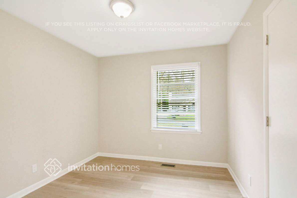 Building Photo - 1700 Woodland Rd