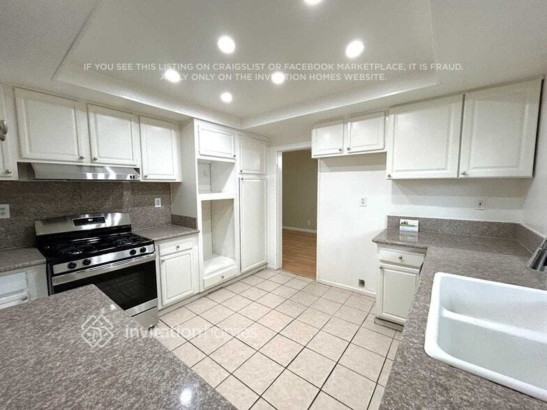 Building Photo - 19745 Lull St