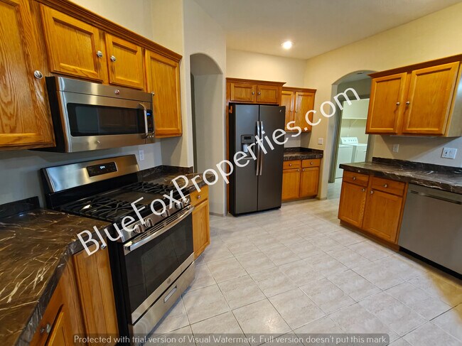 Building Photo - 12364 N Mt Bigelow Rd