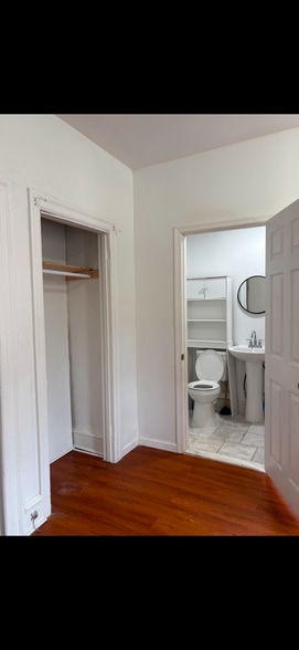 Building Photo - 5846 Filbert St