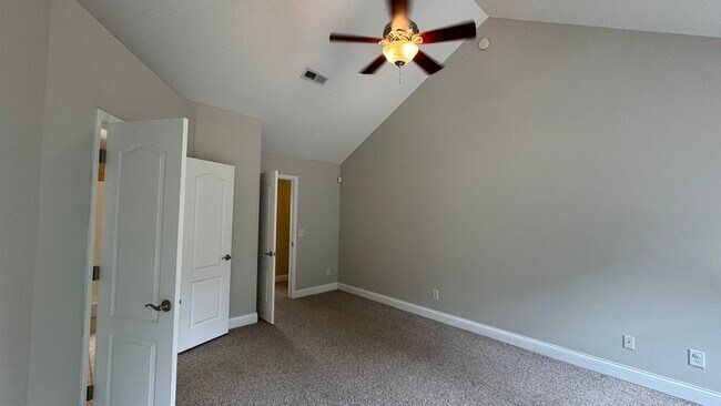 Building Photo - 5685 Hyacinth Ln