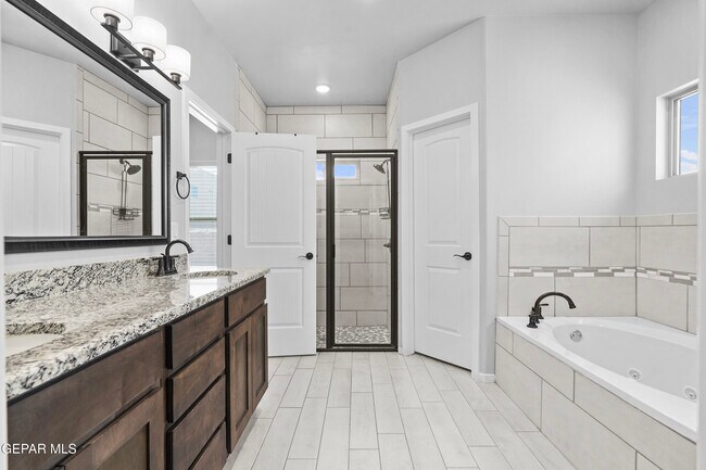 Building Photo - 932 Texas Madrone Dr