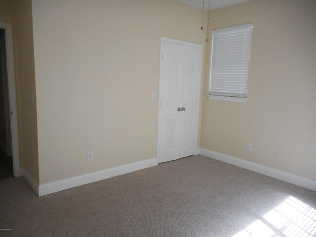 Building Photo - 160 Veracruz Dr