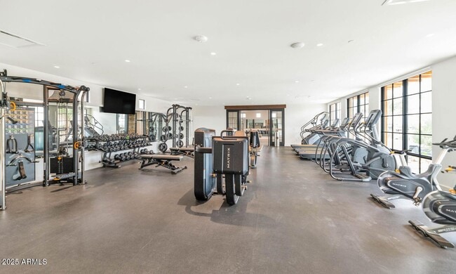 Building Photo - 4849 N Camelback Rdg Dr