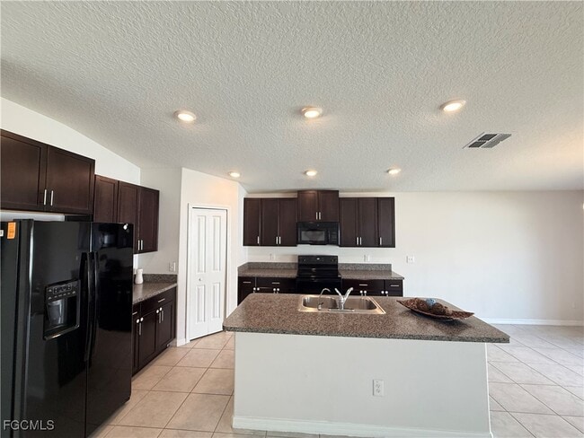 Building Photo - 39869 Harmon Grove Ct