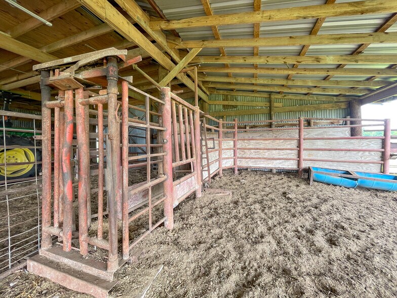Building Photo - 123 County Road 127A