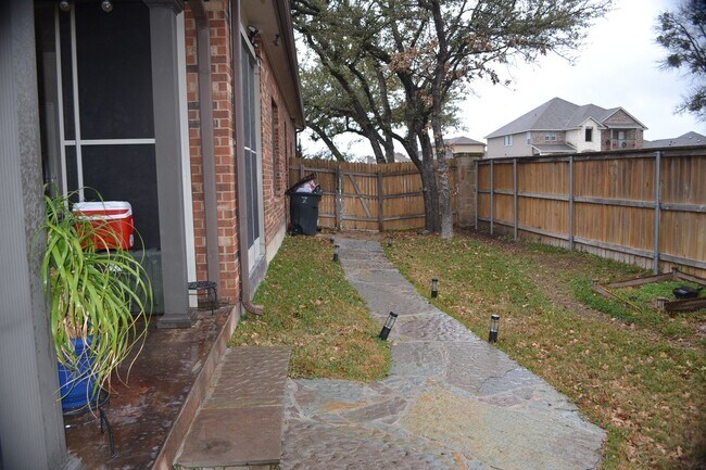 Building Photo - Gorgeous Corner Lot w/ Solar Panels
