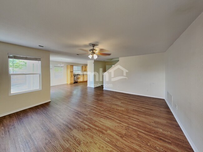 Building Photo - 861 Stagecoach Dr