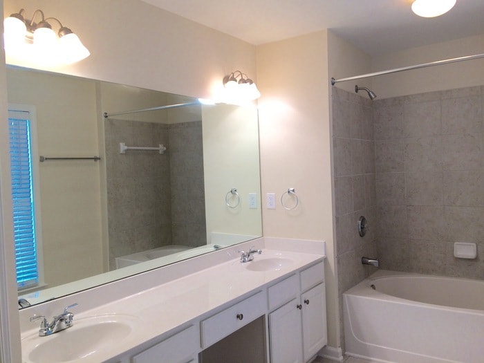 Building Photo - 3274 Saville St SW