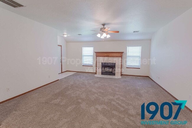 Building Photo - 923 SW 37th St