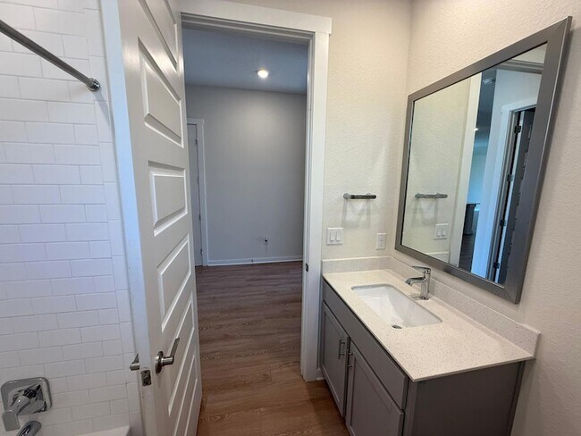 Building Photo - 2037 Saddlery St