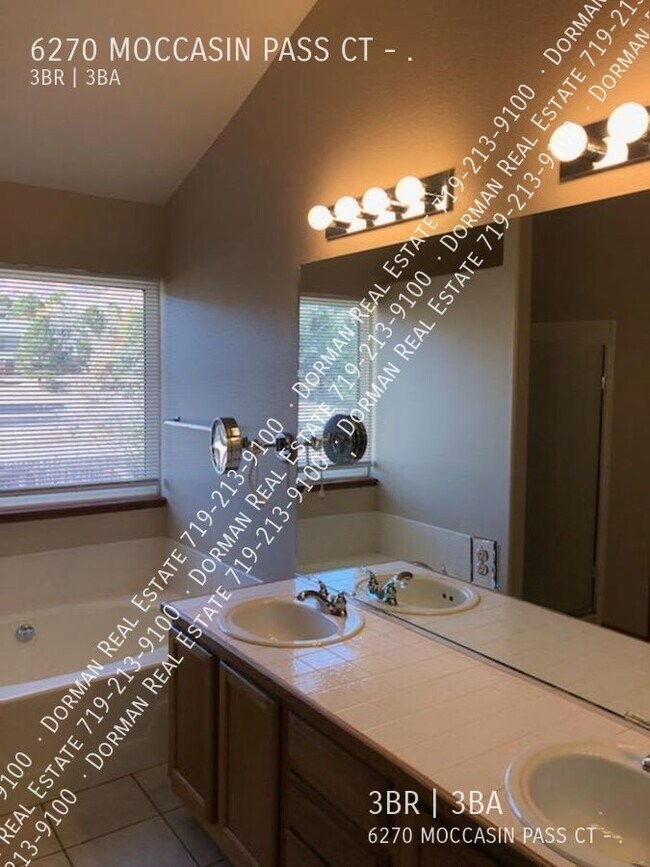 Building Photo - 6270 Moccasin Pass Ct