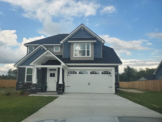 Primary Photo - Almost new home close to downtown Ludowici.