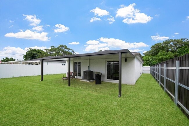 Building Photo - 22810 SW 122nd Ct