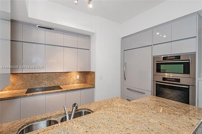 Building Photo - 50 South Pointe Dr